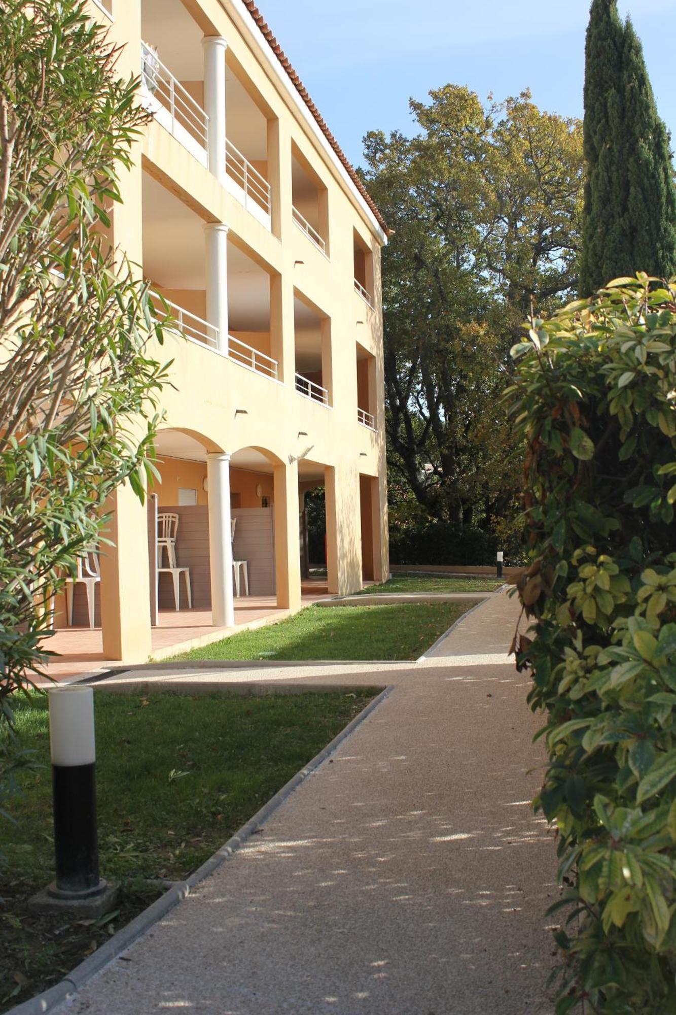 The Originals City, Hotel Cote Sud, Marseille Est Allauch Buitenkant foto